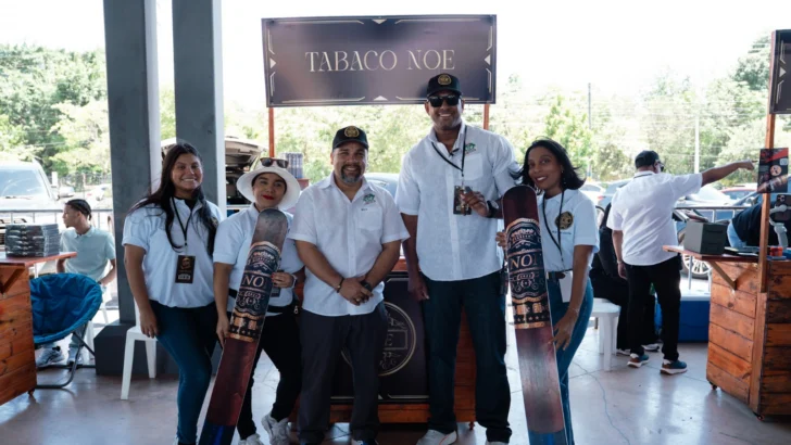 Realizan festival de tabaco en Santo Domingo Este
