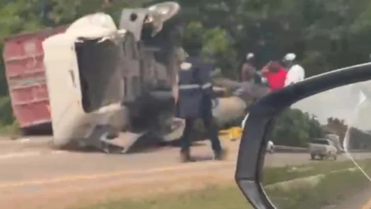 Se registra accidente de tránsito en la circunvalación de Santo Domingo Norte