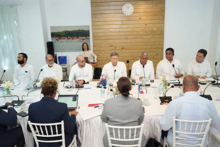 RD y Haití acuerdan reabrir el espacio aéreo desde mayo