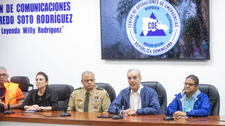 Alerta por lluvias intensas: Abinader reúne al COE en el Palacio Nacional Alerta por lluvias intensas: Abinader reúne al COE en el Palacio Nacional