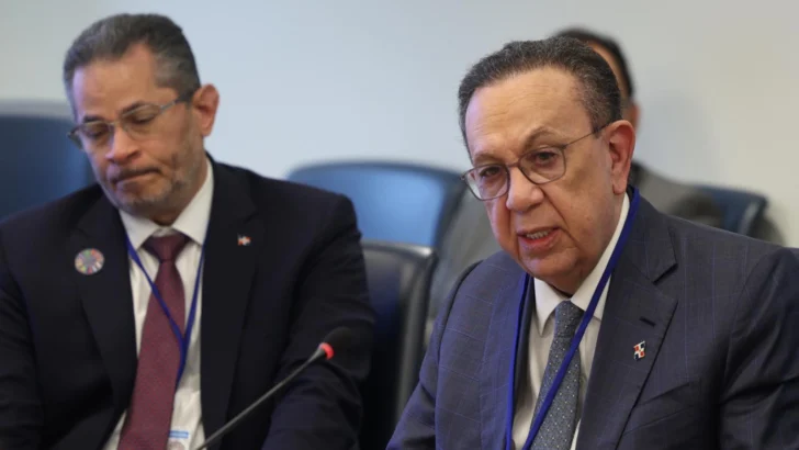 Valdez Albizu destaca estabilidad económica de RD en reuniones del FMI