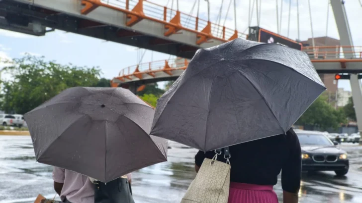 COE alerta por vaguada en pleno cierre de la Semana Santa: 17 provincias bajo alerta, 19 personas rescatadas y ríos prohibidos como balnearios