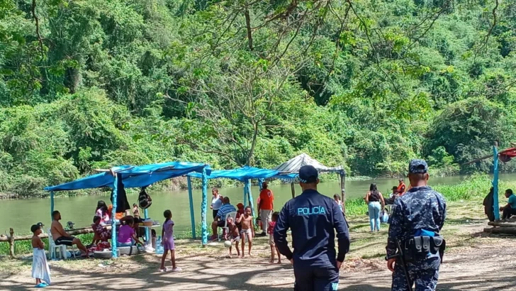 Calles despejadas y baja afluencia en balnearios en Santiago durante Sábado Santo Calles despejadas y baja afluencia en balnearios en Santiago durante Sábado Santo