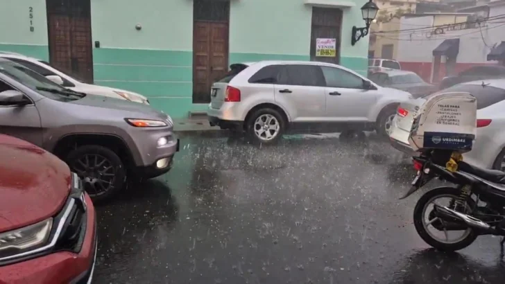 Reportan granizadas y lluvias intensas en el Gran Santo Domingo