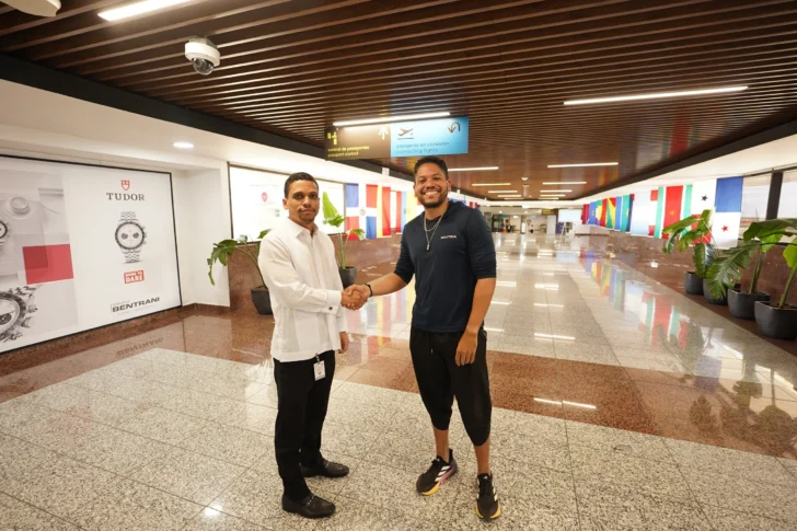 MIREX logra retorno al país de dominicano varado en Vietnam