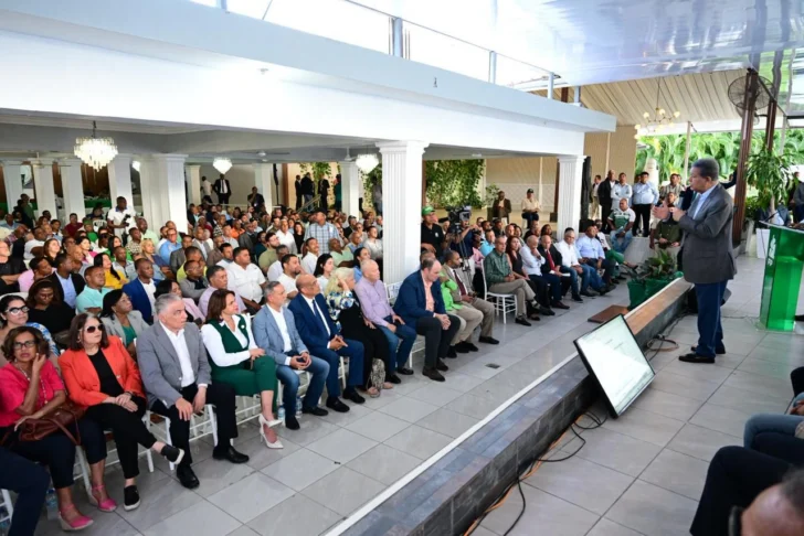 Leonel recorre el país con la FP activando motor electoral dos años antes de comicios