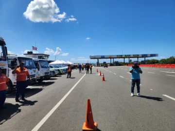 Willy Sánchez destaca el operativo “Conciencia por la Vida” en Baní y llama a la prudencia al volante en Semana Santa 2026