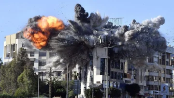 Mueren al menos 180 personas en la mayor oleada de ataques de Israel sobre Líbano desde el inicio de la guerra Mueren al menos 180 personas en la mayor oleada de ataques de Israel sobre Líbano desde el inicio de la guerra