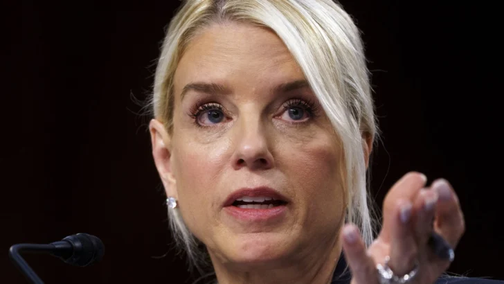 Trump destituye a la fiscal general, Pam Bondi Trump destituye a la fiscal general, Pam Bondi