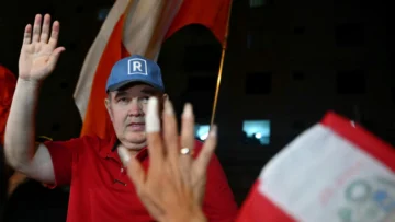 Perú: López Aliaga pide la 