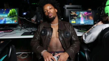 Acusan al cantante estadounidense D4vd del asesinato de una adolescente latina de 14 años cuyo cuerpo descuartizado fue hallado en su auto