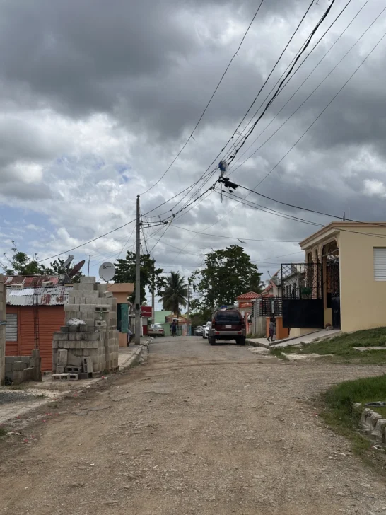 La estética de resolver: cuando la precariedad diseña el país