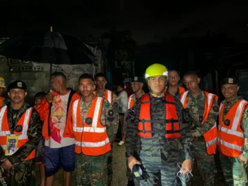 Fuerza Aérea se suma a labores de salvamento y rescate en comunidades inundadas de Puerto Plata