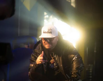 Papi Sánchez suma millones de reproducciones con “Hazle Zoom” en plataformas digitales