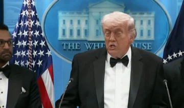 Trump revela que atacante de su cena con corresponsales portaba 