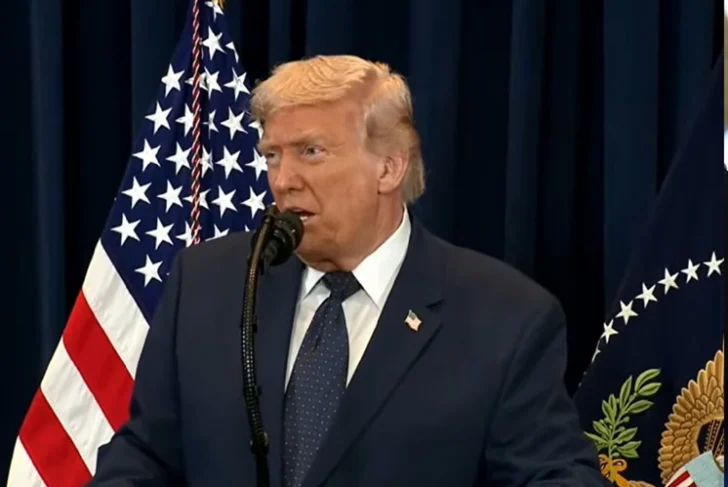 Trump arremete nueva vez contra la OTAN e invoca de nuevo Groenlandia