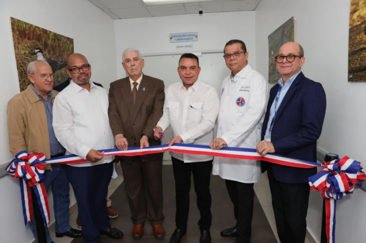 Darío Contreras incorpora segundo tomógrafo dental; inversión en la red pública suma RD$ 120 millones