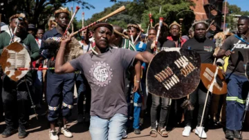 Sudáfrica rechaza las acusaciones de xenofobia tras violentas protestas contra inmigrantes