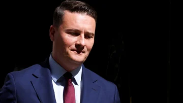 Renuncia el ministro de Salud británico y se agrava la crisis de liderazgo de Keir Starmer
