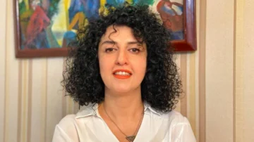 La preocupación por la salud de Narges Mohammadi: quién es la Nobel de la Paz que lleva casi dos décadas en prisión por defender a las mujeres de Irán La preocupación por la salud de Narges Mohammadi: quién es la Nobel de la Paz que lleva casi dos décadas en prisión por defender a las mujeres de Irán