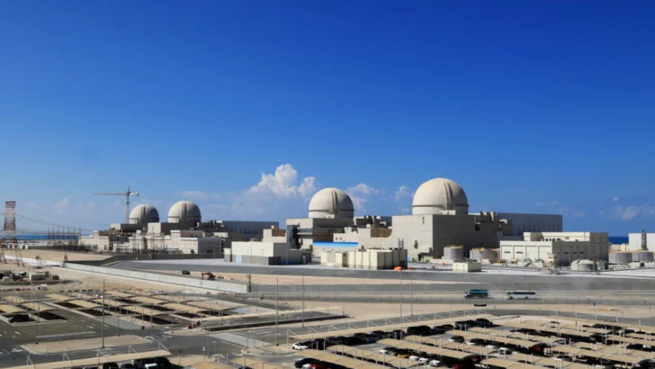 Oriente Medio: Ataque cerca de una central nuclear en EAU, mientras prensa iraní denuncia actitud de EEUU
