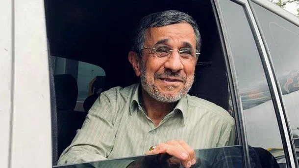 ¿Cómo se convirtió el expresidente iraní Ahmadineyad en uno de los misterios más extraños de la guerra en Irán?