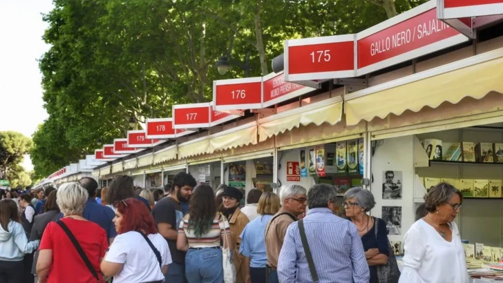 Feria del Libro de Madrid no solo vende libros, también crea puentes con Latinoamérica Feria del Libro de Madrid no solo vende libros, también crea puentes con Latinoamérica