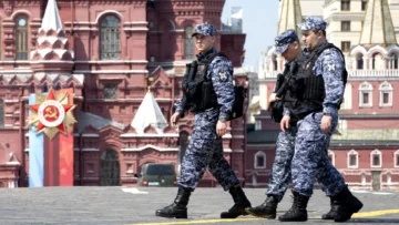 Por qué la ausencia de tanques en el gran Desfile de la Victoria de Rusia es una señal de que la guerra con Ucrania no va bien