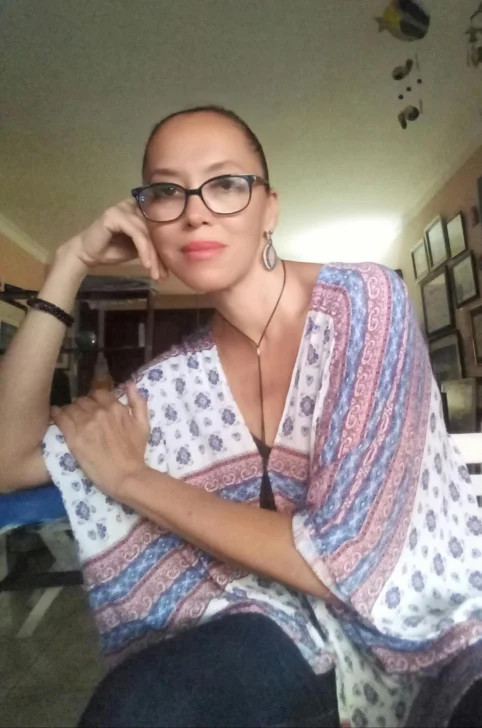Verouschka Freixas.