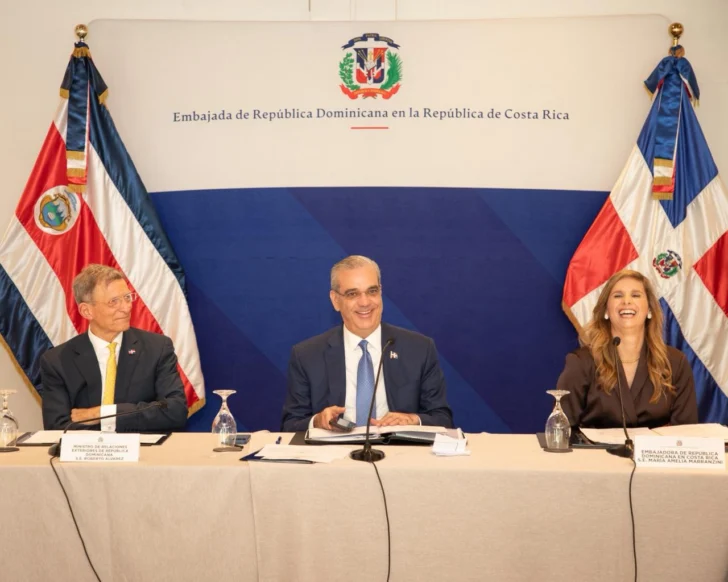 Presidente Abinader sostiene encuentro con empresarios de Costa Rica organizado por la Embajada Dominicana
