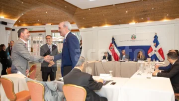 Presidente Abinader sostiene encuentro con empresarios de Costa Rica organizado por la Embajada Dominicana