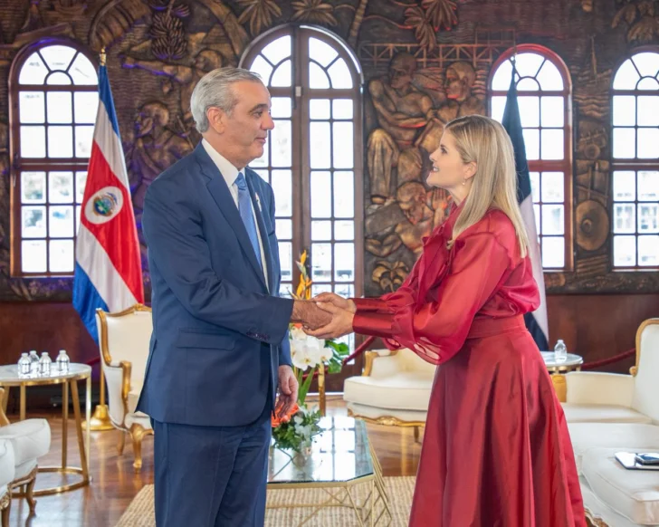 Presidente Abinader sostiene reunión bilateral con la mandataria electa Laura Fernández Delgado para fortalecer relaciones entre República Dominicana y Costa Rica