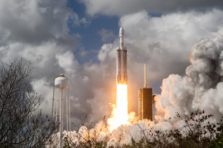 Salida a bolsa de SpaceX impulsa 