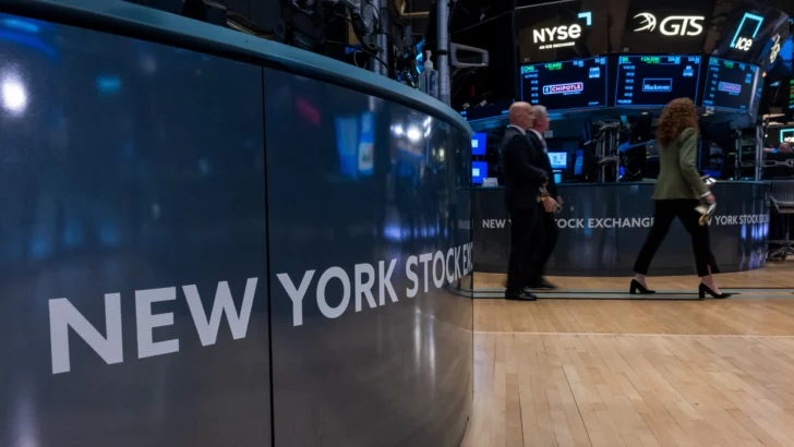 Wall Street cierra en rojo por la volatilidad del petróleo pese a marcar récords intradía