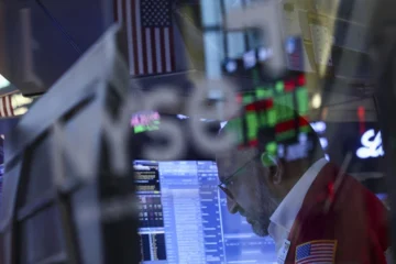Wall Street cierra en verde pese al revés entre EEUU e Irán