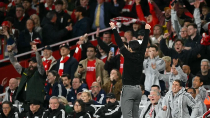 El Manchester City de Guardiola empata con Bournemouth y dan al Arsenal título Premier El Manchester City de Guardiola empata con Bournemouth y dan al Arsenal título Premier