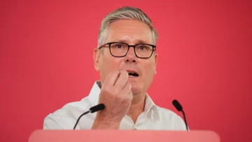 “No es un buen político y debería marcharse”: británicos juzgan a Starmer tras derrota electoral
