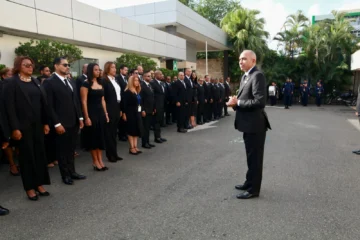Abinader dispone ascenso de 634 agentes de la DNCD en medio de reformas internas del organismo