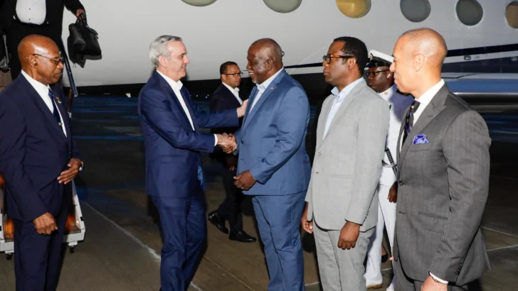 Presidente Abinader llega a Guyana en cuarta visita oficial para sostener reunión bilateral con su homólogo Mohamed Irfaan Alí