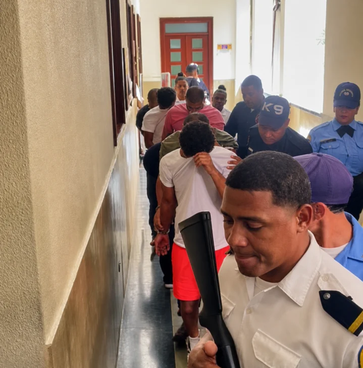 Aplazan coerción contra acusados de fraude millonario a entidad financiera; MP pide 12 meses de prisión