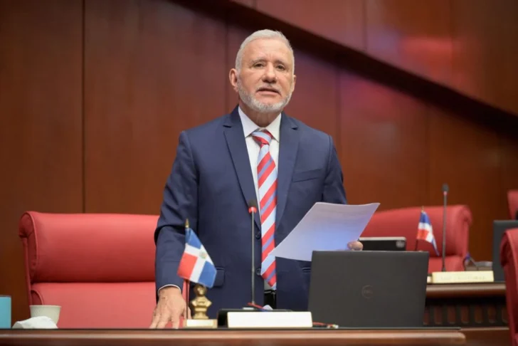 Antonio Taveras Guzmán: el senador que le devolvió el carné al PRM desde el hemiciclo, ¿qué sigue tras su renuncia?