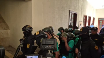 Aplazan por segunda vez medida de coerción contra acusados de fraude a una entidad financiera por más de RD$ 200 millones