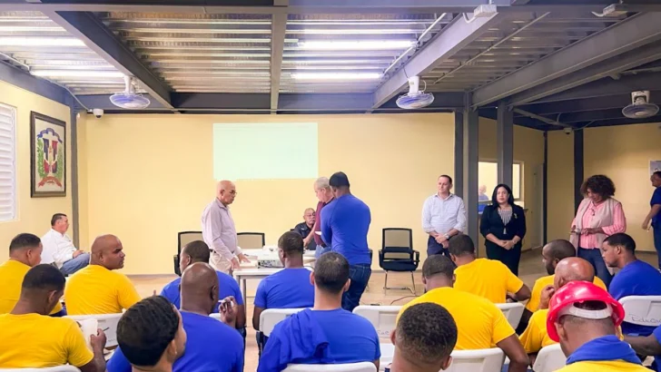Internos de Las Parras reciben capacitación en siembra y cosecha de cacao