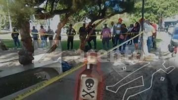 MP investiga fallecimiento de un hombre que tomó un insecticida frente al Palacio de Justicia de San Juan de la Maguana