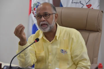 Eduardo Hidalgo afirma ADP mantendrá su rol de defensa de la educación pública Eduardo Hidalgo afirma ADP mantendrá su rol de defensa de la educación pública