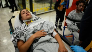 Fracturas, moretones y abuso sexual: aumentan las denuncias contra Israel de activistas de la flotilla a Gaza Fracturas, moretones y abuso sexual: aumentan las denuncias contra Israel de activistas de la flotilla a Gaza