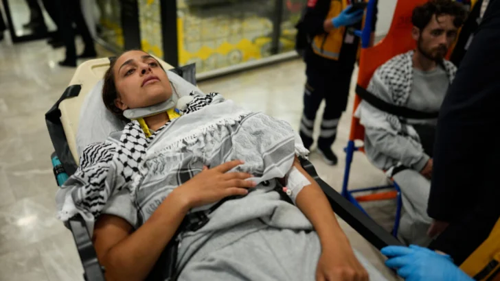 Fracturas, moretones y abuso sexual: aumentan las denuncias contra Israel de activistas de la flotilla a Gaza