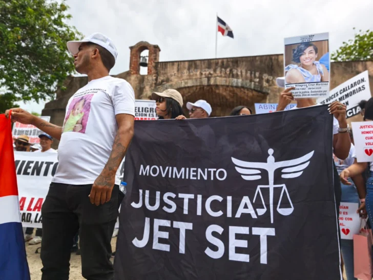 Familiares-de-fallecidos-en-el-Jet-Set-3-728x546