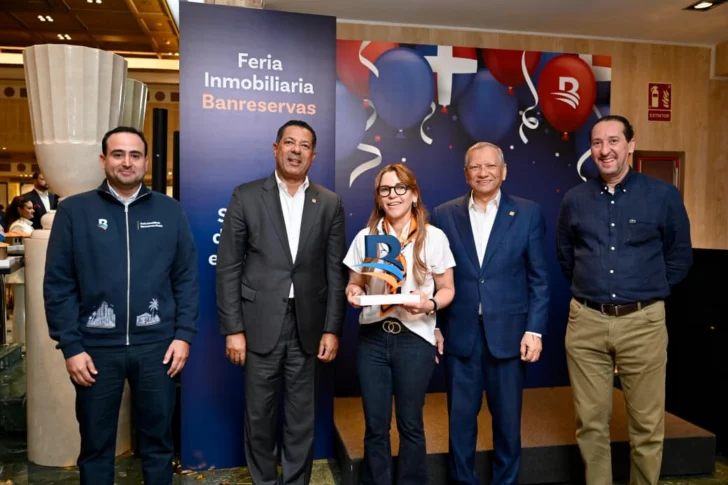 Banreservas reconoce a Blue Diamond por sus aportes en ferias inmobiliarias dirigidas a la diáspora