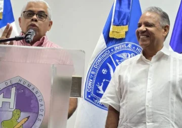 UASD celebra conversatorio sobre libro de Gustavo Olivo Peña